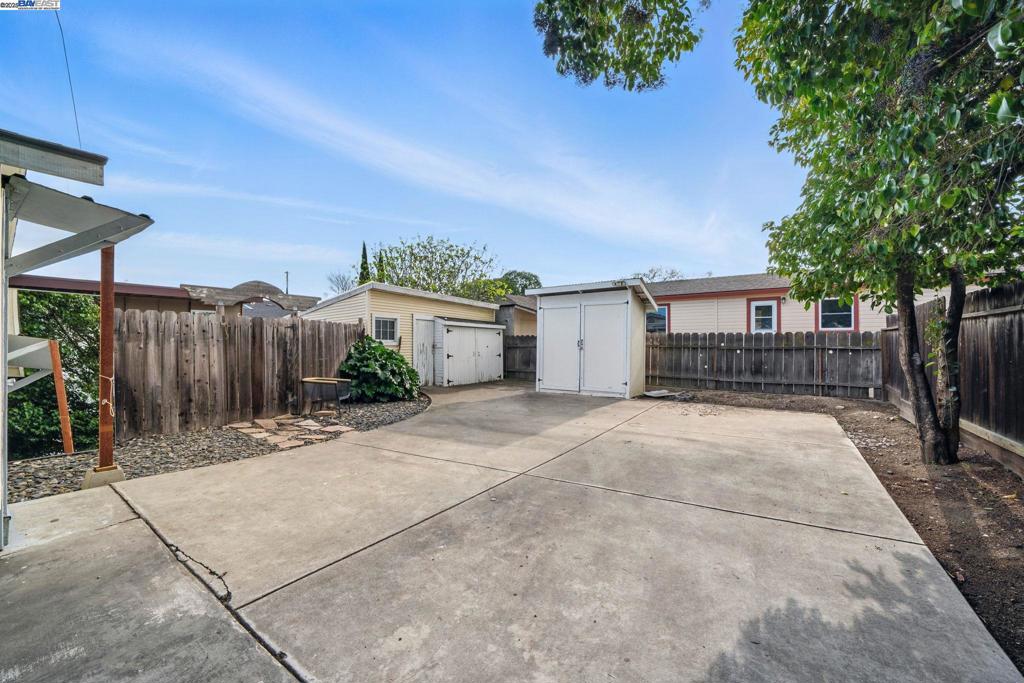 OLD NORTH SIDE - Residential