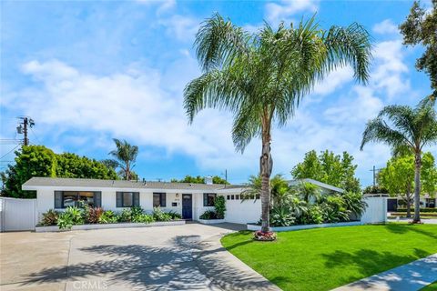 Photo of 3076 Samoa Place, Costa Mesa, CA 92626 (MLS # PW26073690)