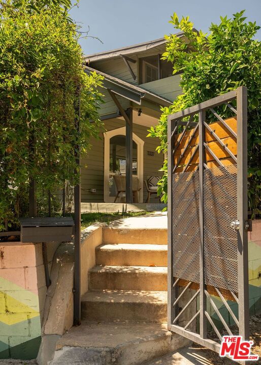 1337 Neola Street