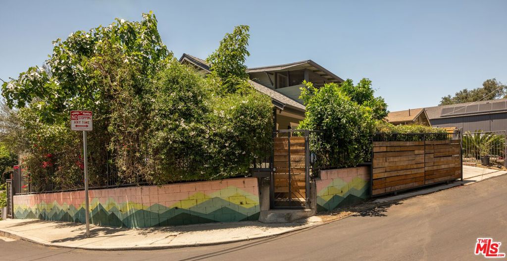1337 Neola Street