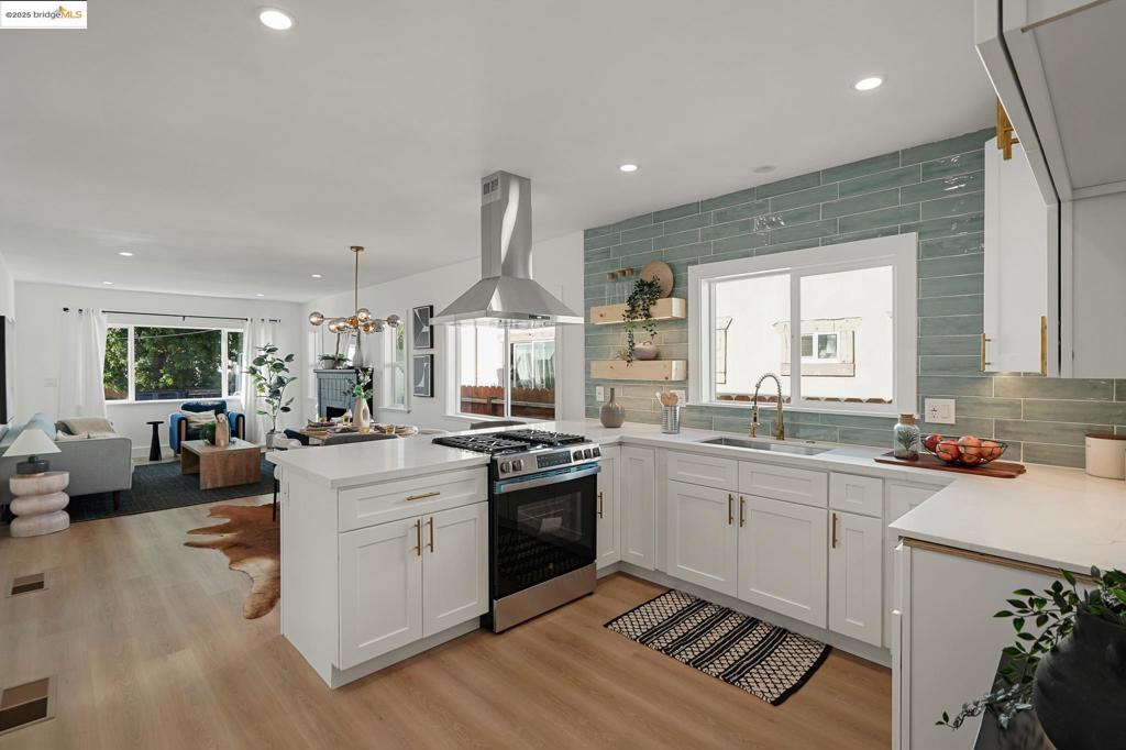 OAKLAND - Residential