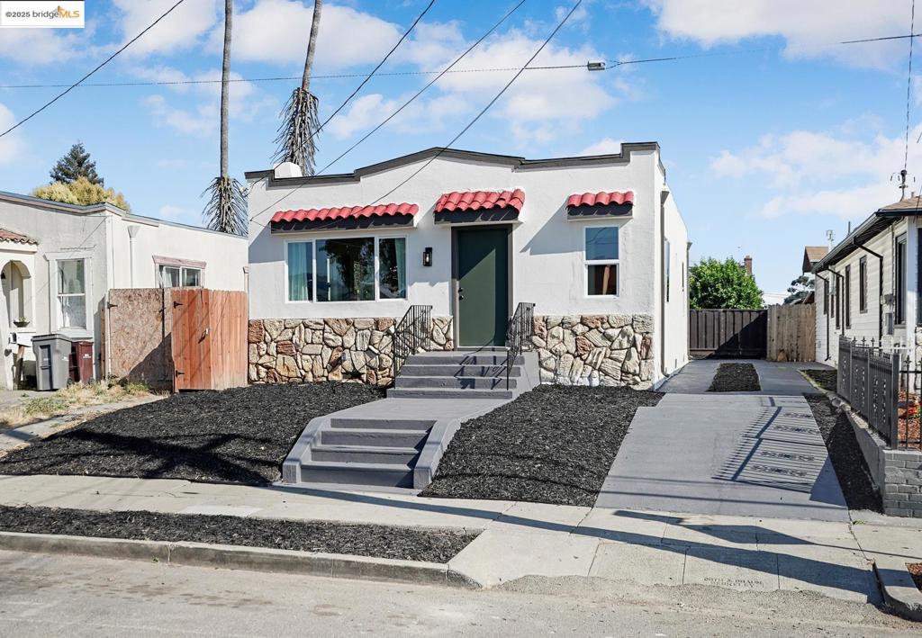 OAKLAND - Residential