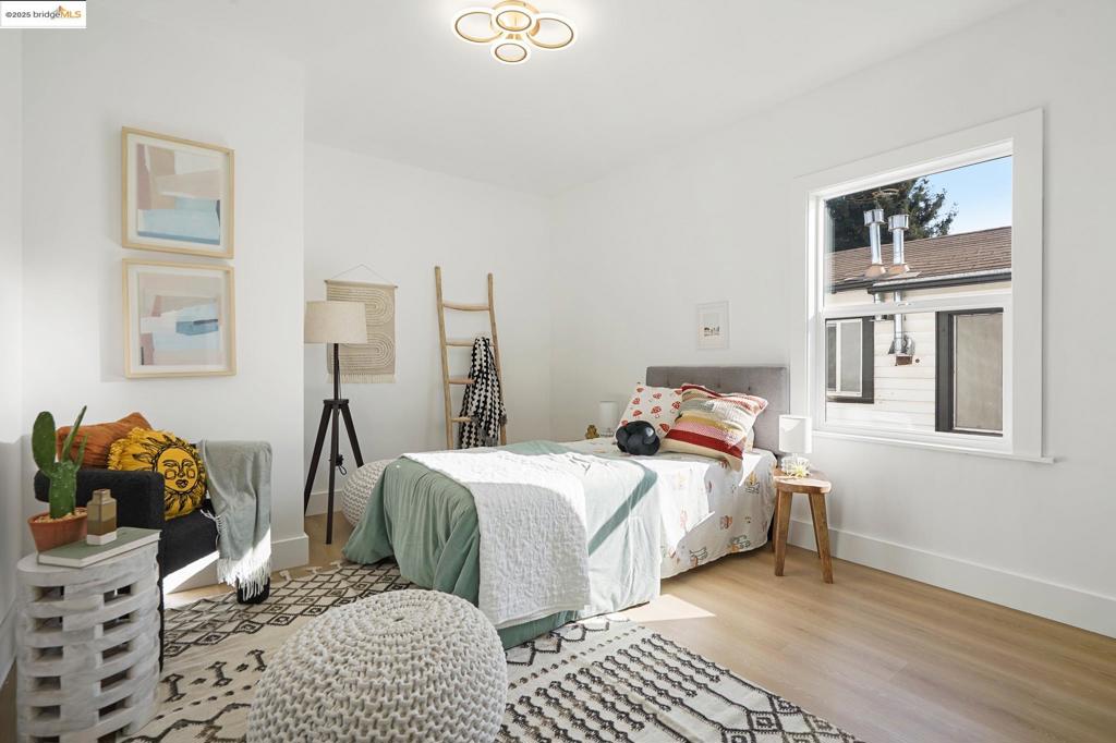 OAKLAND - Residential