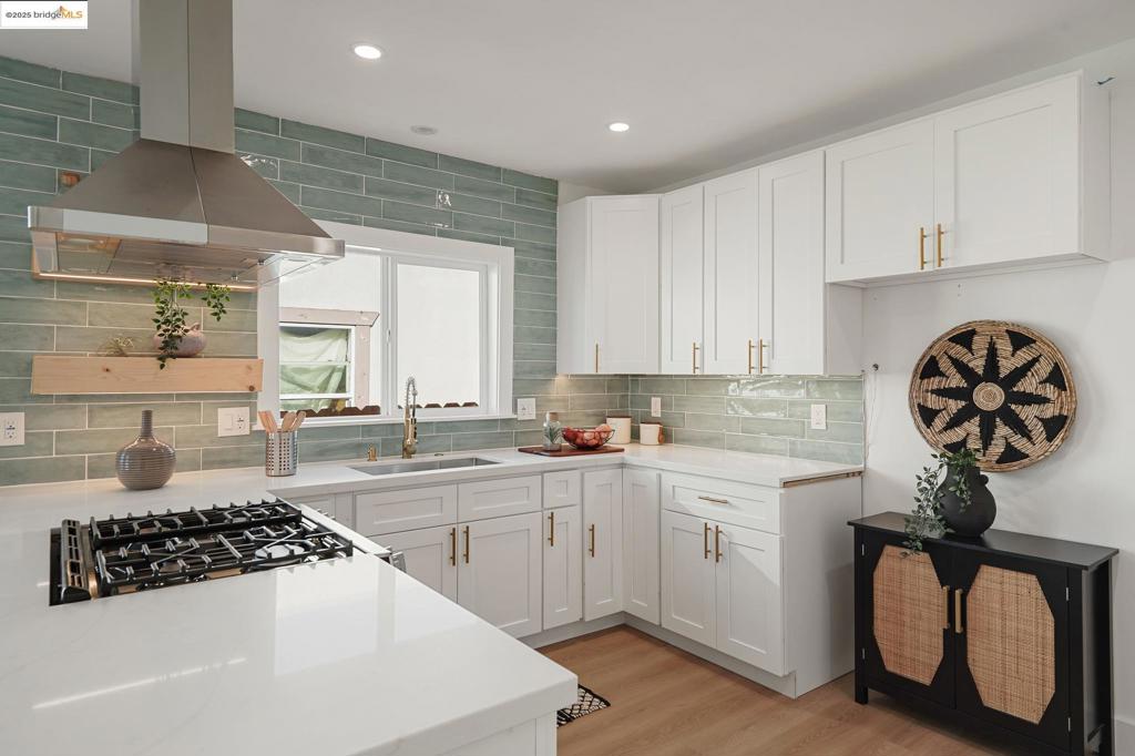 OAKLAND - Residential