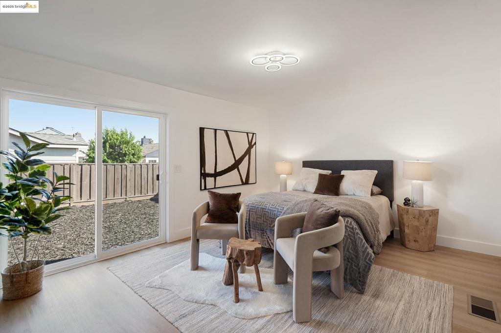 OAKLAND - Residential