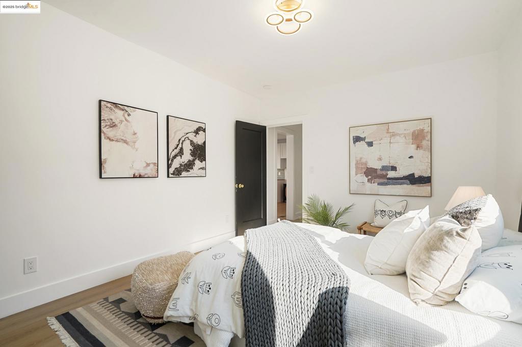 OAKLAND - Residential