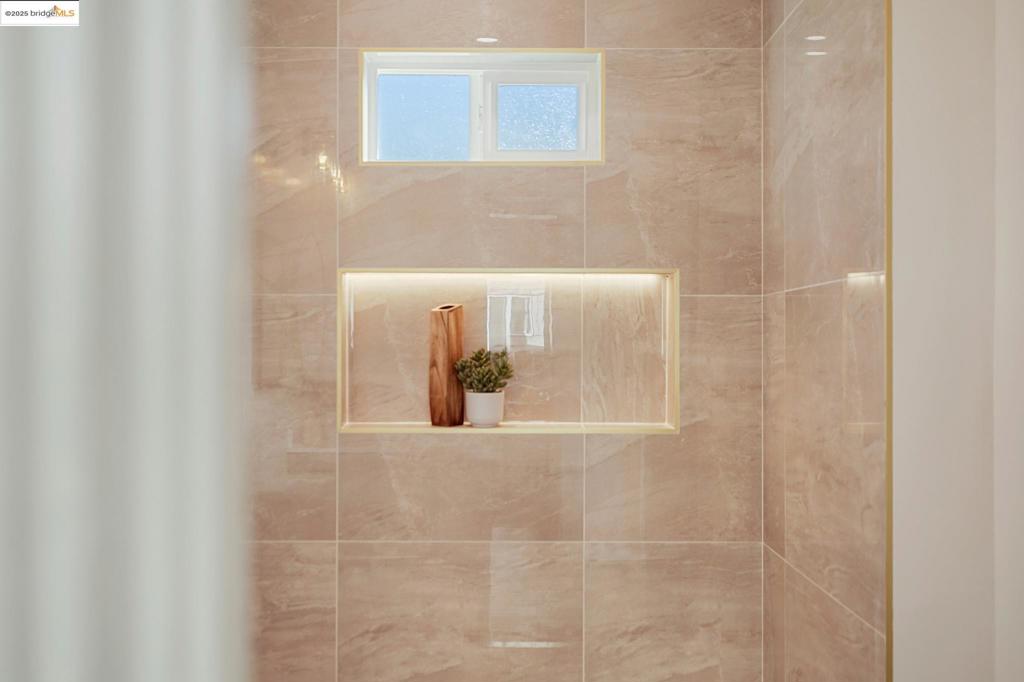 OAKLAND - Residential