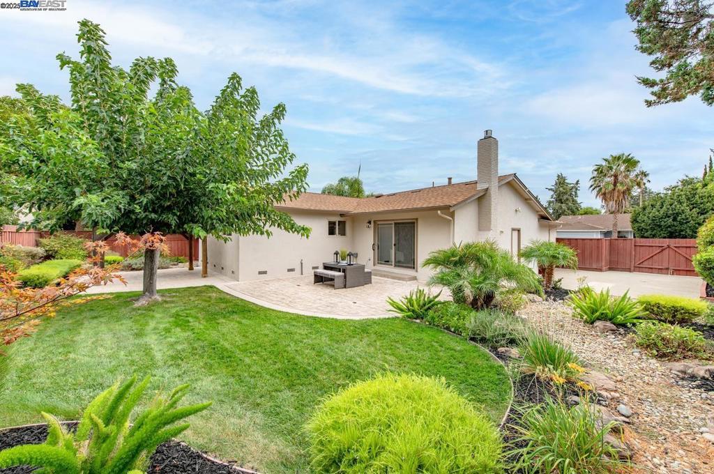 VAL VISTA - Residential