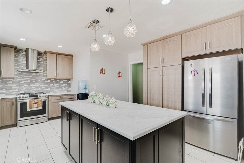 14004 Herron Street, Sylmar CA 91342