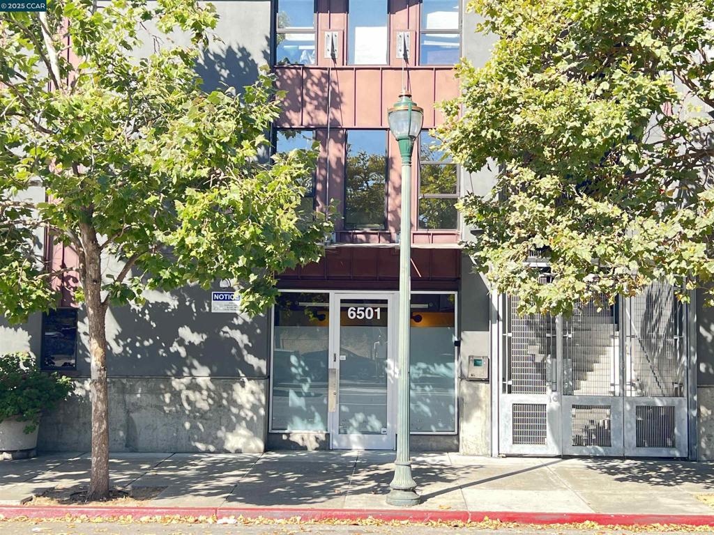 "Stylish Two-Story Loft Condo in Oakland's Vibrant NOBE (North Oakland/Emeryville/Berkeley)" This stylish condo offers 1 bedroom, 1.5 bathrooms, plus a versatile loft with closet that can serve as a guest room, home office, or creative space. The main level features a bright open floor plan with living, dining, and kitchen areas, along with a convenient half bath and storage. The kitchen is equipped with stainless steel appliances and sleek, modern finishes. Upstairs you'll find the loft, a comfortable bedroom, and a full bathroom with contemporary design and quality finishes. Just minutes from Emeryville Public Market, Berkeley Bowl, cafes, and shopping, this home also offers easy access to BART, freeways, and tech shuttles making it ideal for commuters and anyone looking to enjoy the best of Bay Area living. Please note: The HOA requires a $200 moving fee for all move-ins, payable directly to the association. This is a community rule and not a landlord charge. The Lease is for one year. Owner requires renters insurance before signing the Lease. No smoking allowed. Tenant is responsible for PG&E. In addition, tenant will pay a fixed $50 monthly fee to the owner to cover water usage. $50 screening fee per adult for credit and background check.