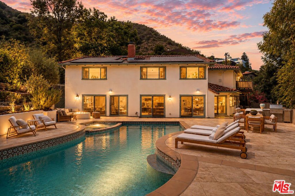 Photo of 9830 Beeson Drive, Los Angeles, CA 90210 (MLS # 26873731)