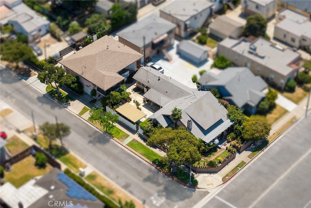 1600 S Atlantic Boulevard