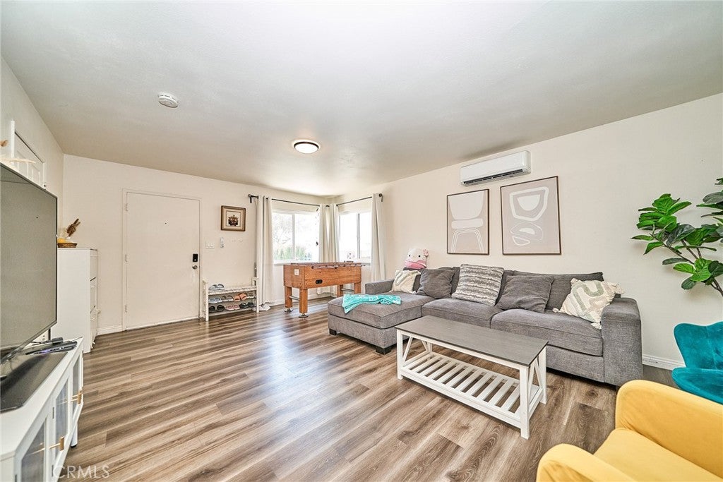 351 E Marshall