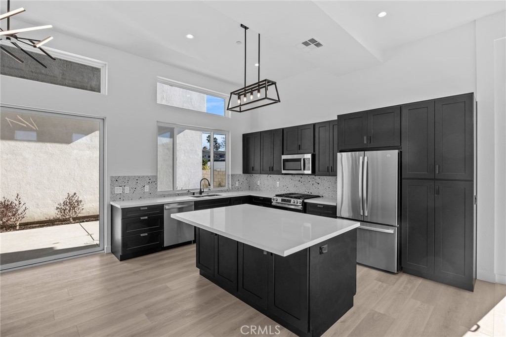 3215 S El Camino Real