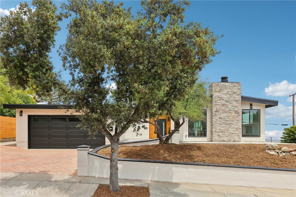 2105 Noble View Drive