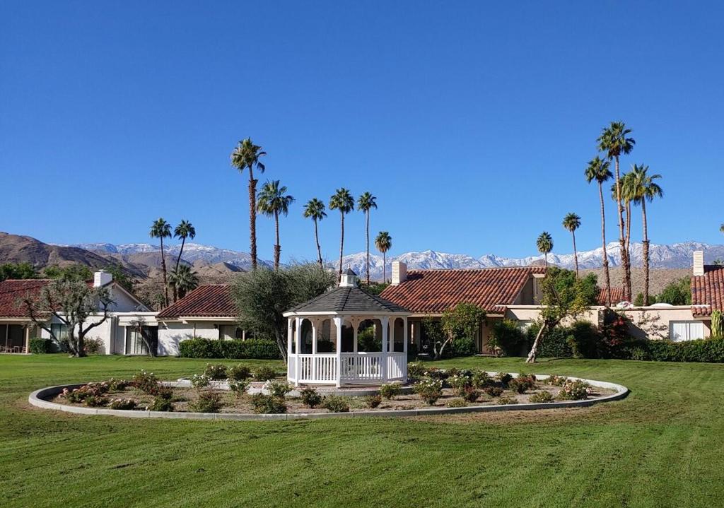 Los Cocos - Residential Lease