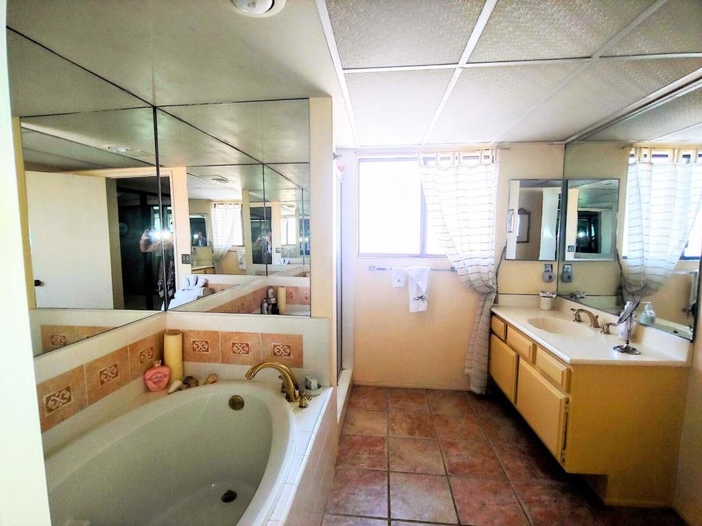 Los Cocos - Residential Lease