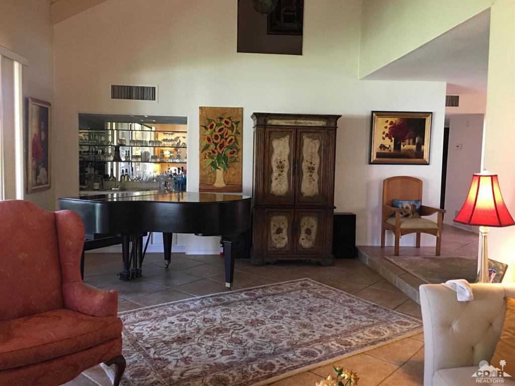 Los Cocos - Residential Lease