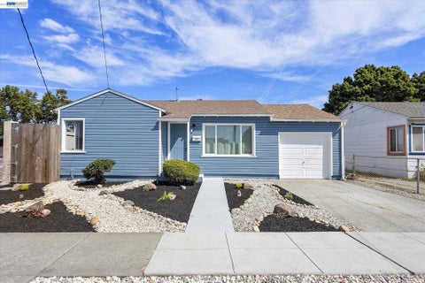 Photo of 1220 Gilmore Dr DR, San Leandro, CA 94577 (MLS # 41149431)
