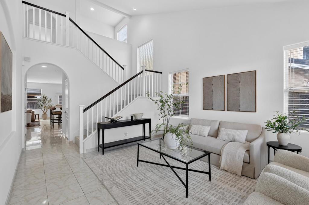 729 Vista Montana Drive