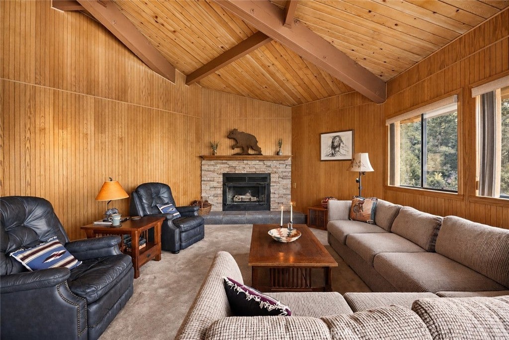 2104 Ironwood Drive