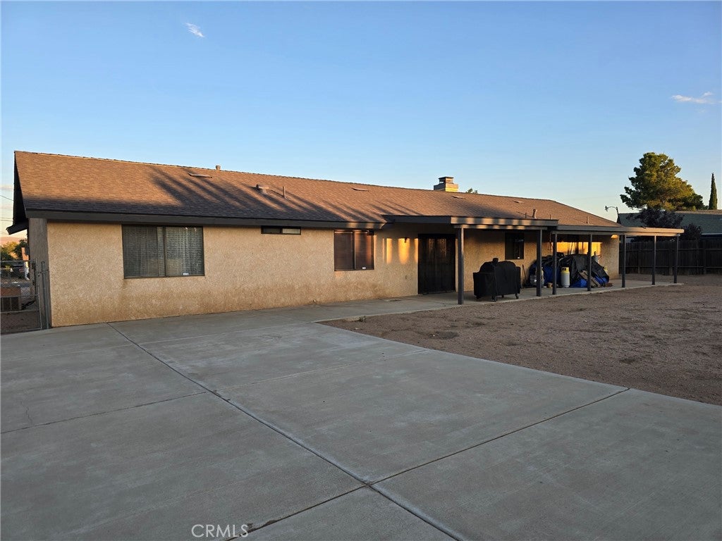7728 Oakwood