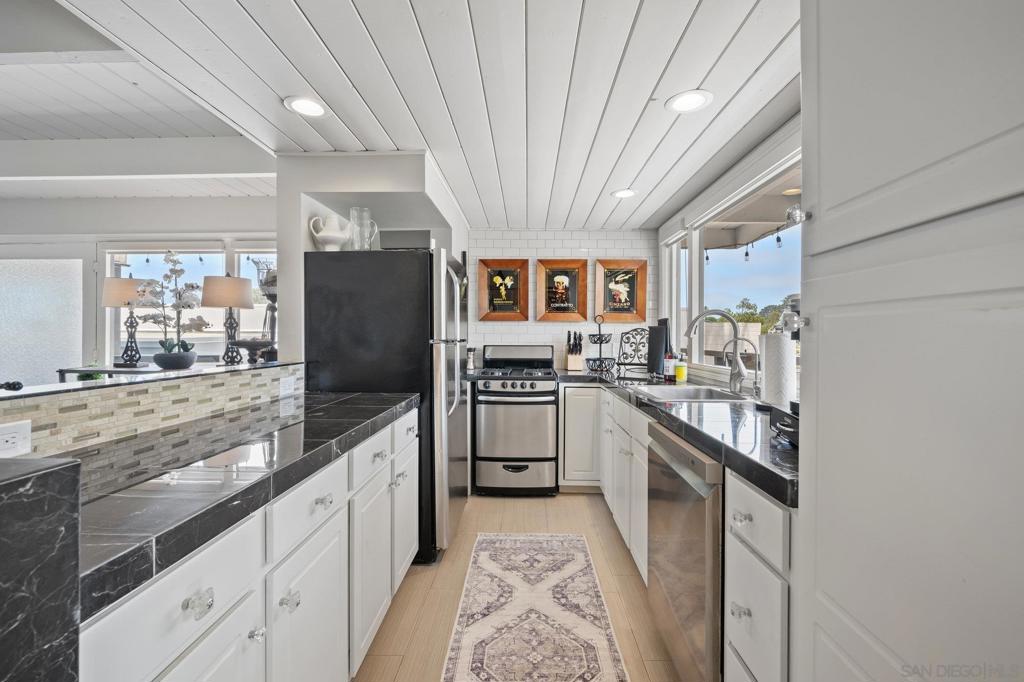 Del Mar - Residential Lease