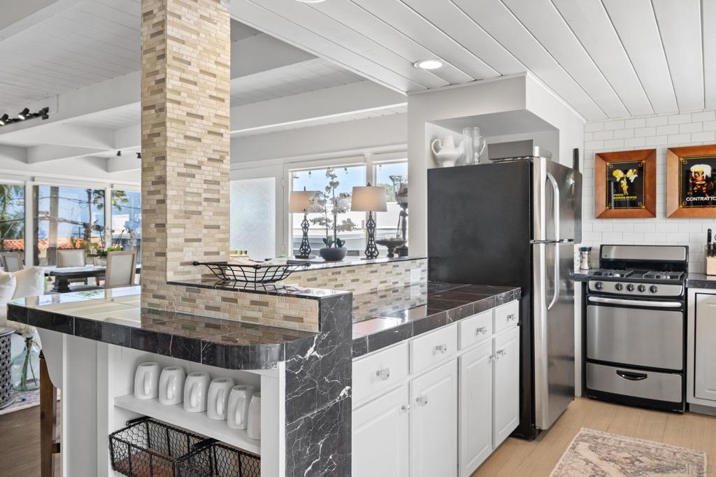 Del Mar - Residential Lease