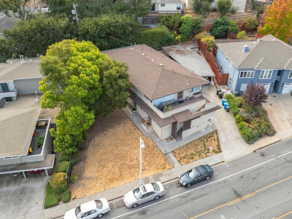 64 Laurel Street