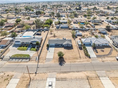 Photo of 18063 Catalpa Street. St, Hesperia, CA 92345 (MLS # HD25253277)