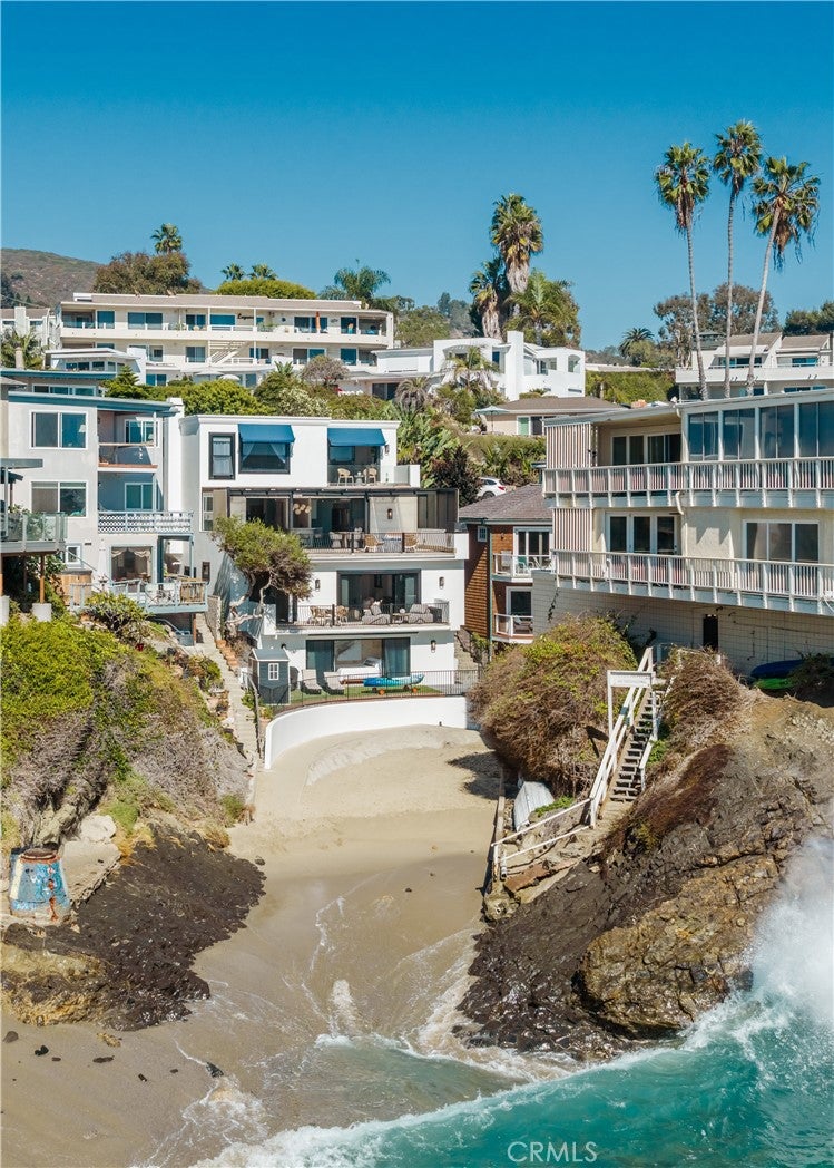 Photo of 675 Cliff Drive, Laguna Beach, CA 92651 (MLS # LG26215069)