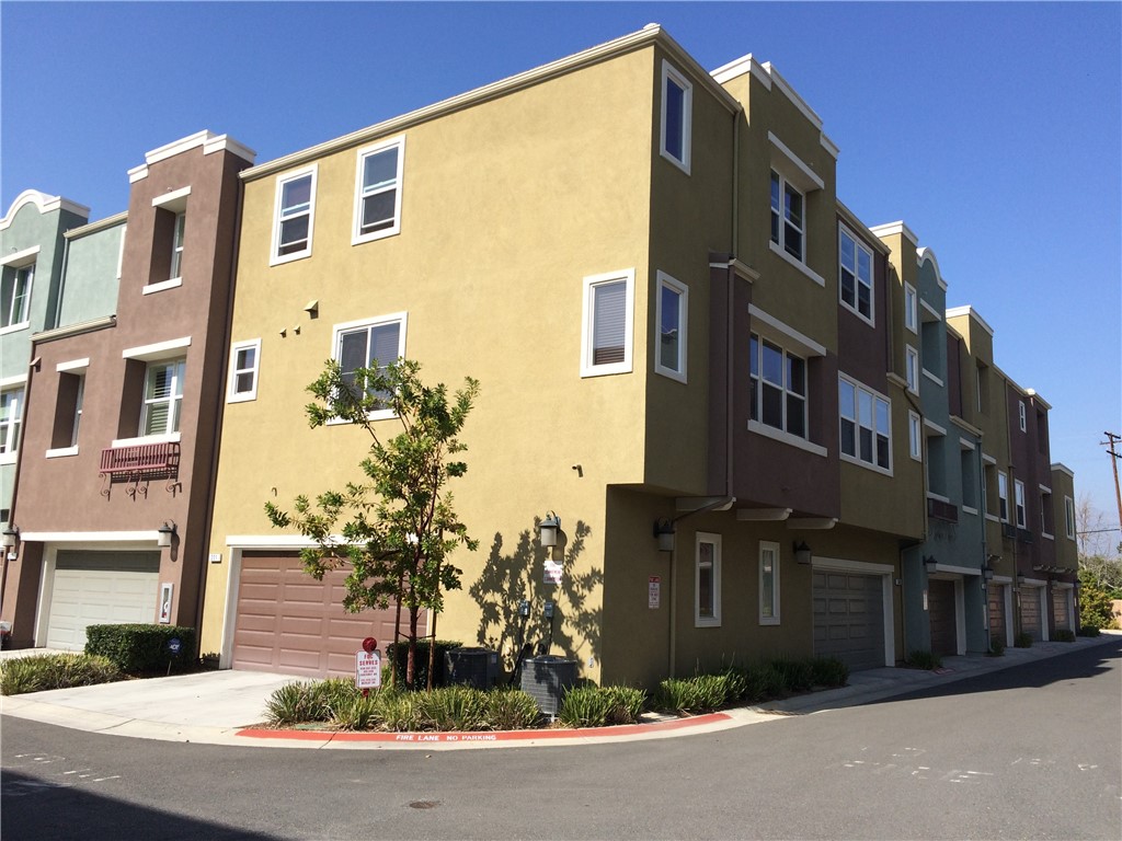 BEAUTIFUL 2 BEDROOM, 2.5 BATHROOM CONDO LOCATED IN EXTREMELY DESIRABLE AREA OF COVINA. THIS CONDO IS LOCATED IN THE WELL KEPT VINTAGE WALK COMMUNITY. THIS TWO STORY UNIT OFFERS SPLIT LEVL LIVING WITH BOTH BEDROOMS AND FULL BATHROOMS LOCATED ON THE SECOND FLOOR AND THE KITCHEN, DINING ROOM LIVING ROOM AND HALF BATHROOM ON THE MAIN FLOOR. ENJOY A LUSH COURTYARD THAT FEATURES COMMUNITY BBQ AND BENCHES TO RELAX ON. LARGE TWO CAR GARAGE GIVES YOU PLENTY OF STORAGE.