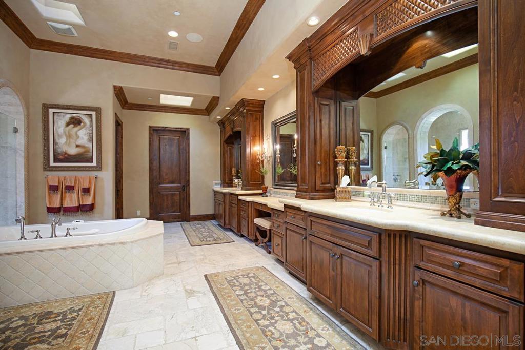 Rancho Santa Fe - Residential