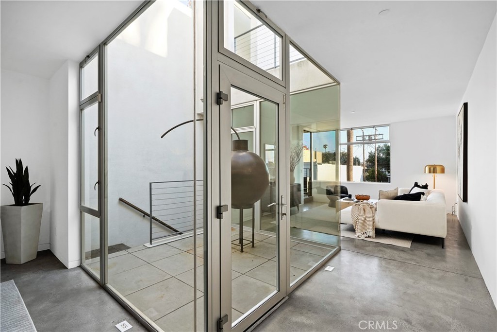 1121 Abbot Kinney Boulevard 3