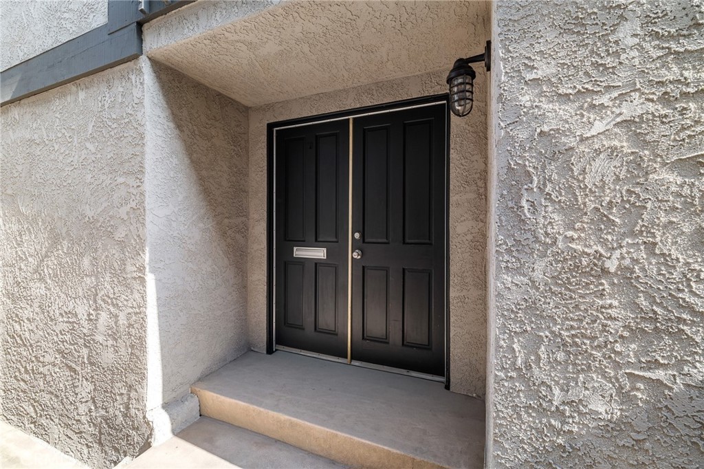 1141 Stanford Avenue