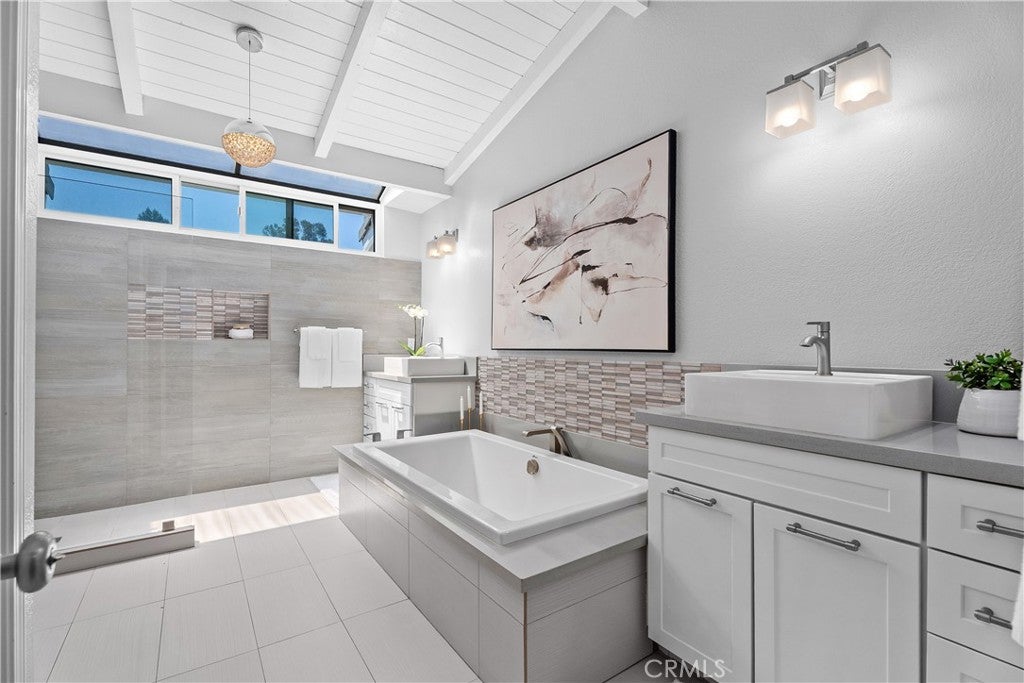 948 Malibu Canyon