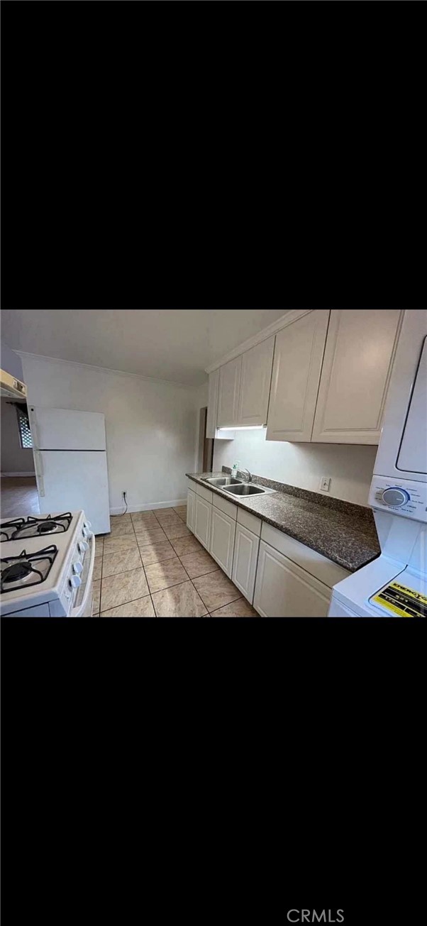 2127 Fairway