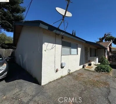 Investor wanted, or primary residence must be all cash transaction or seller carry back, the legal says single family but is attached to another house that has separate addresses but share one apn# and only one with address of 2127 fairway is for sale, the other half is ownehrj occupied . priced below market as tax rolls state single family but this attached unit has two different mailing addresses but is on back half of apn# 79A-581-7 m/a 2114 W Avenue 136th, the front home
Seller owns 14.5 percent of APN # 79A-581-7 known as 2114 w Ave 136th st, San Leandro, ca with possession of and right to rents of 2127 Fairway, San Leandro, Ca. Long time tenants wish to stay and presently pay 2500.00 monthly.
Great location to the water , older but nice neighborhood pull up the address of 136th and click on a aerial view to show entrance to the property