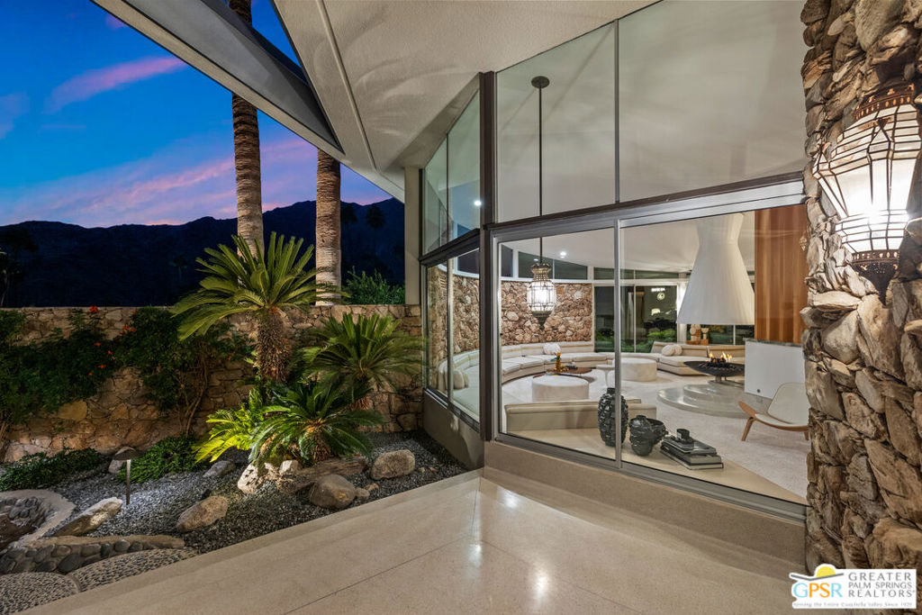 Vista Las Palmas - Residential