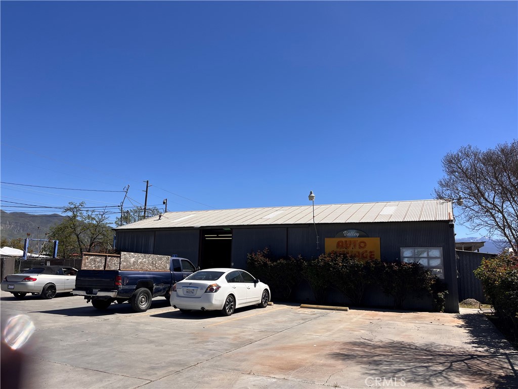 24060 39601 W State St
