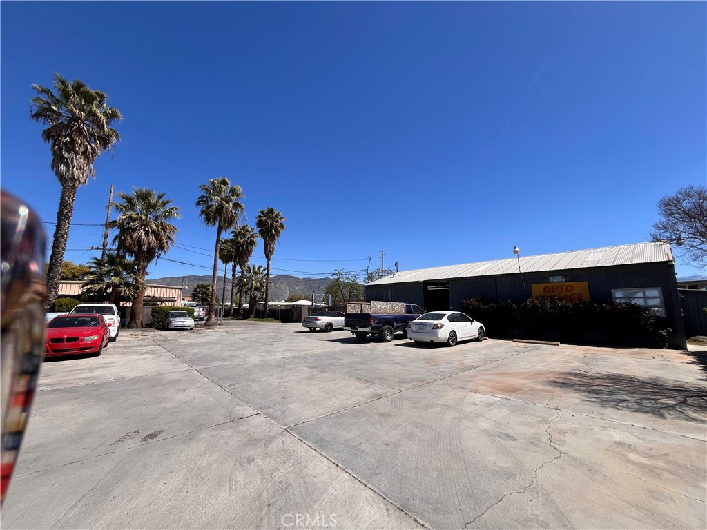24060 39601 W State St