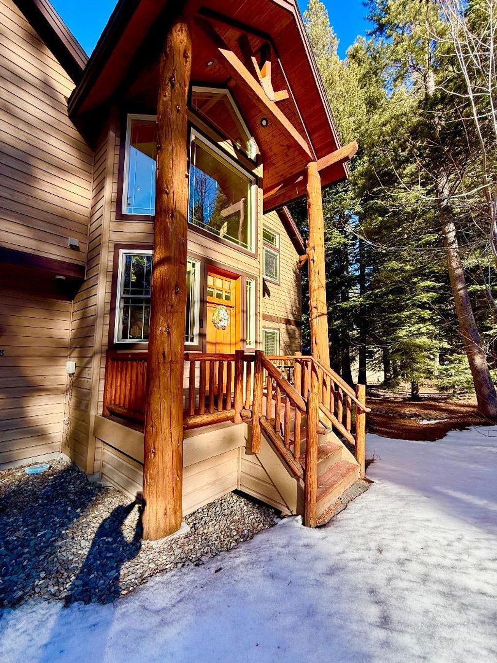 Photo of 1528 Chippewa Street, South Lake Tahoe, CA 96150 (MLS # ML82024813)