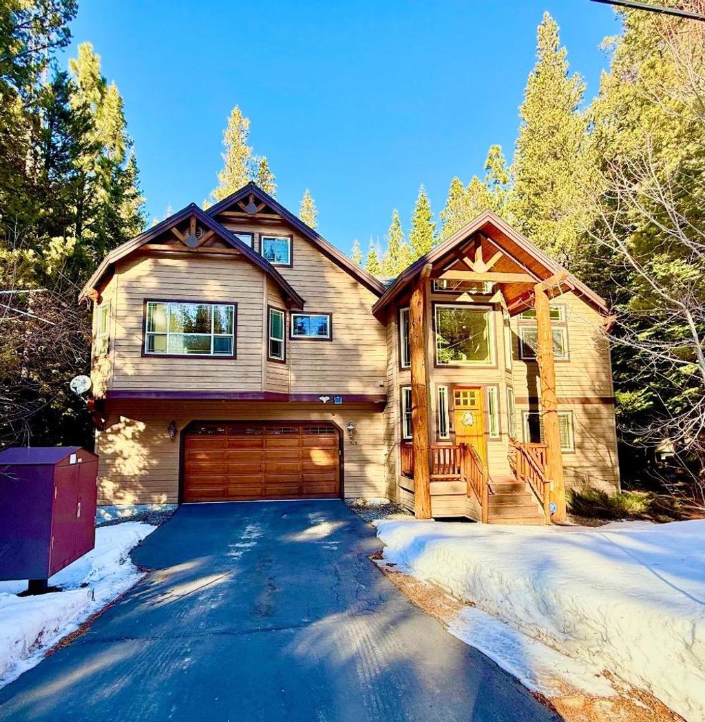 Photo of 1528 Chippewa Street, South Lake Tahoe, CA 96150 (MLS # ML82024813)