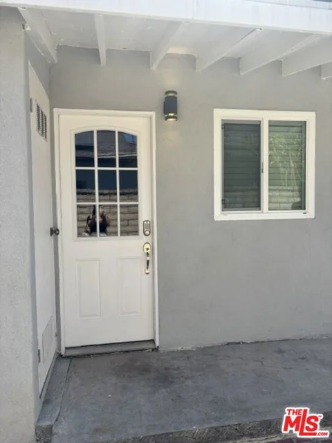 MLS: 26850855