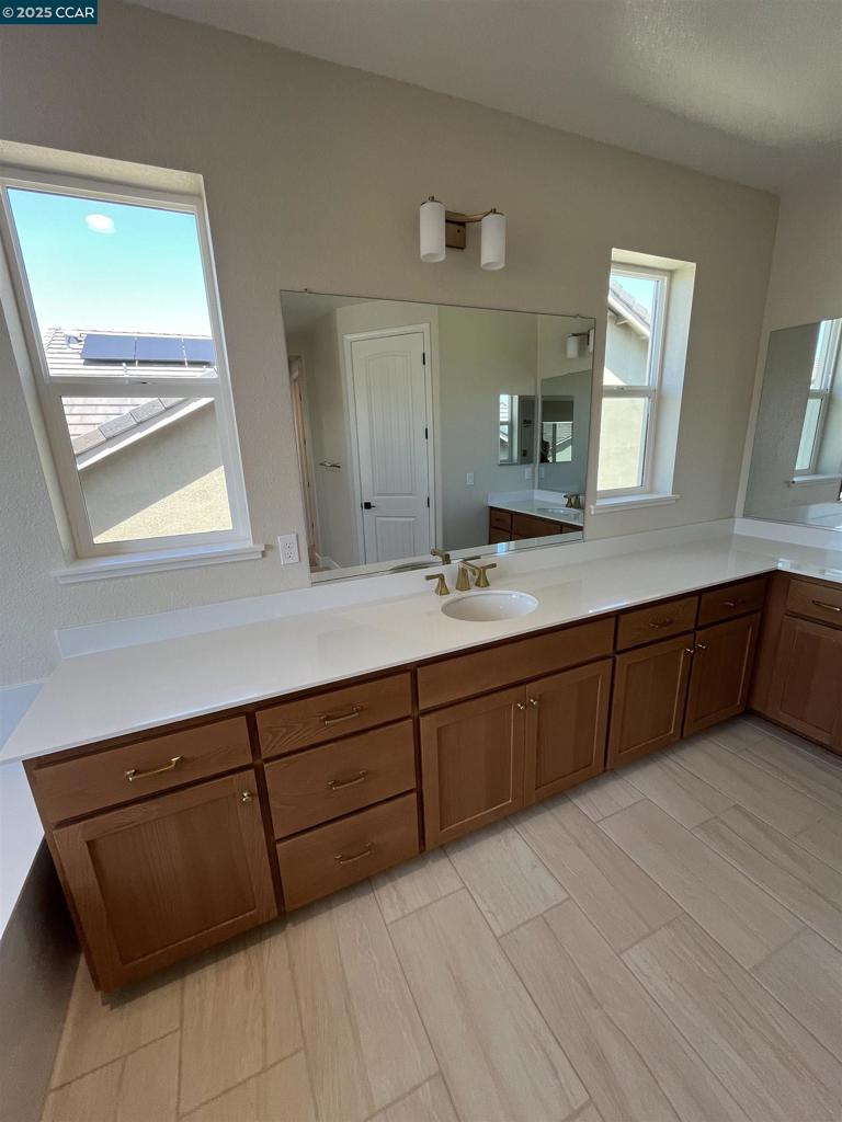 2726 Moonflower Street