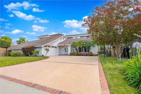 Photo of 5690 Buffwood Place, Agoura Hills, CA 91301 (MLS # SR26183582)