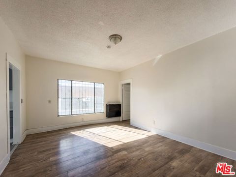 Photo of 3309 S Main Street #5, Los Angeles, CA 90007 (MLS # 26643441)