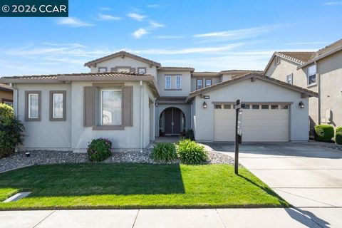 Photo of 5627 5627 Arcadia Cir Cir, Discovery Bay, CA 94505 (MLS # 41122410)