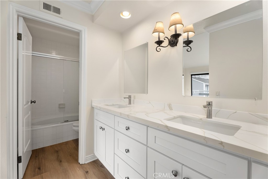 Newport Crest (NEWC) - Residential Lease