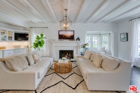 10736 Le Conte Avenue Los Angeles CA 90024